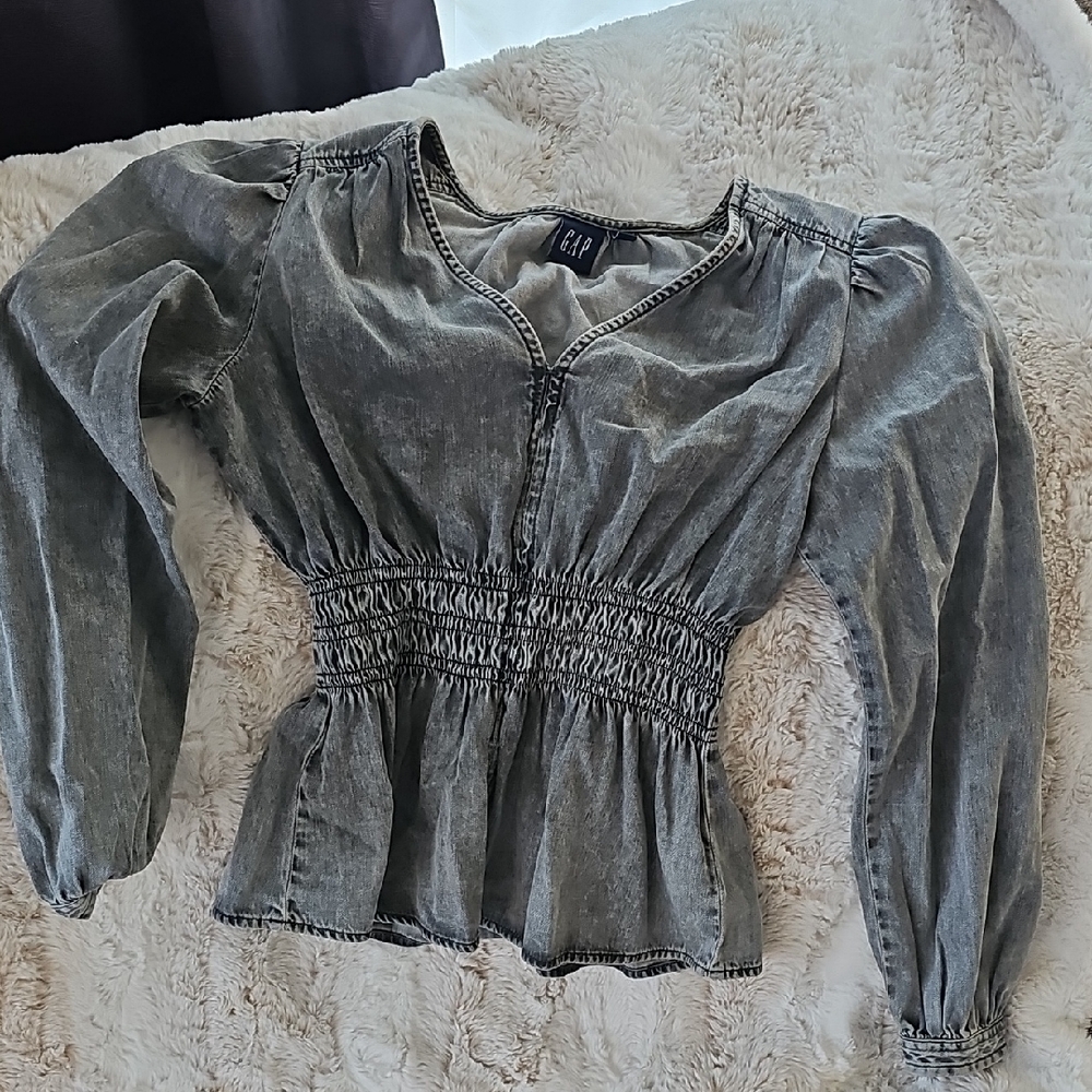 GAP Women's Gray Smocked Peplum